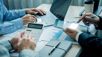 comptabilite-fiscalite-nice-grasse-evreux-466639350-350x_-80-center-000000-wCopyright